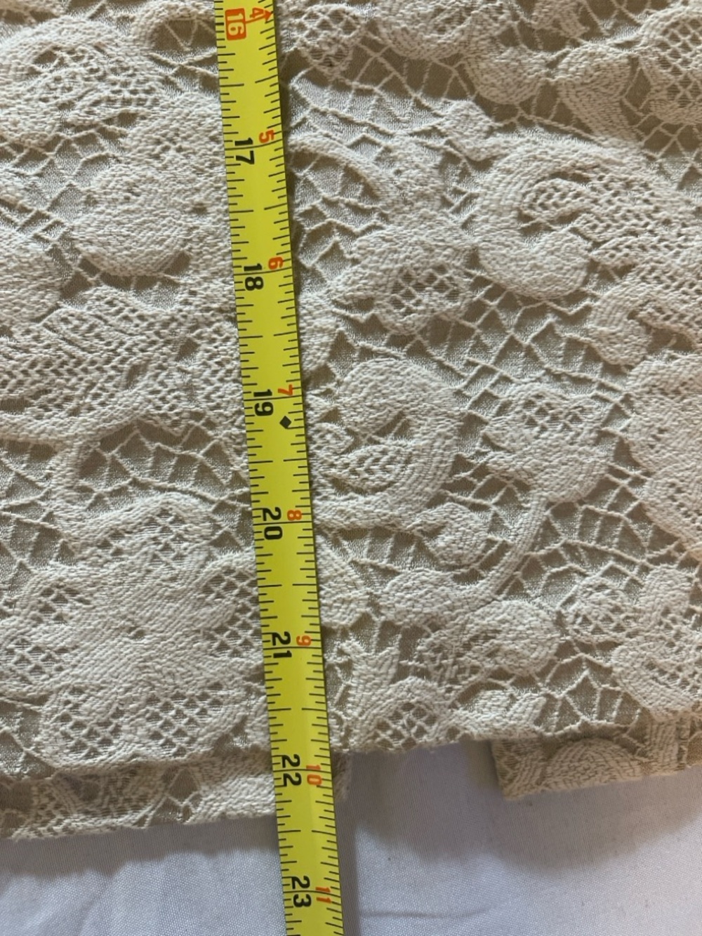 Banana Republic Lace Skirt Cream Size 10 Pencil Lined Elegant Work Occasion - Picture 8 of 9